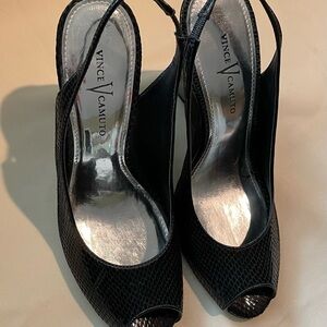 Vince Camuto Black Snack Print Size 10 Heels.